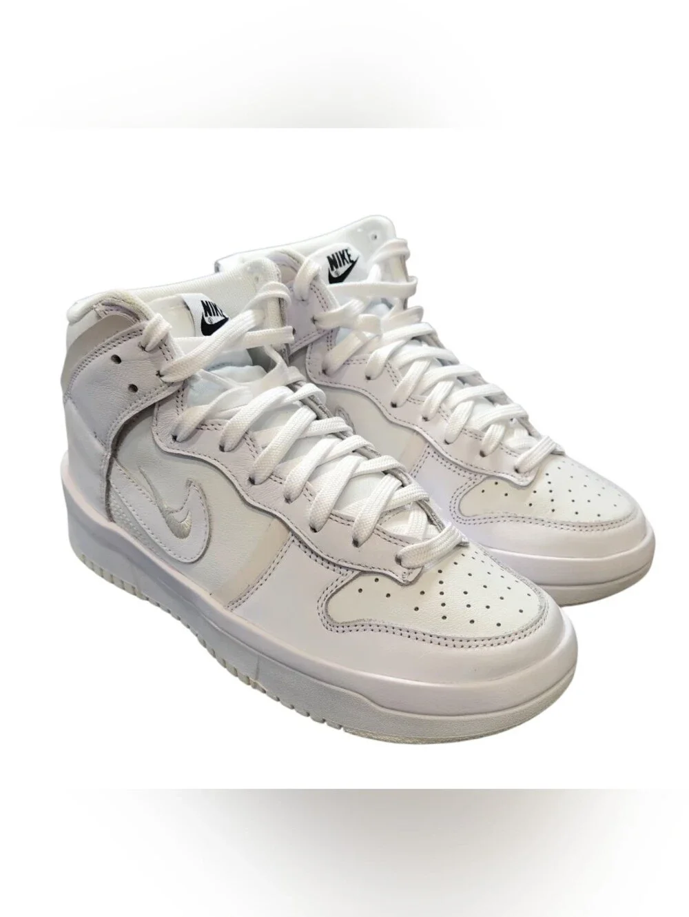 Nike used excellent